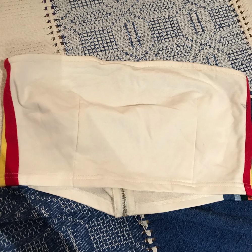 Honeypunch White/Rainbow Croptop